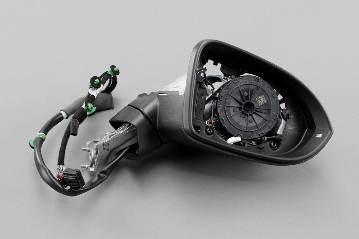 VW Passat B8 2015-on right wing mirror housing RHD 3G2857508DP 9B9