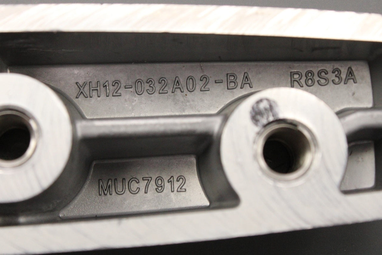 Land Rover Defender L315 1987-2006 windscreen bracket (left) MUC7912