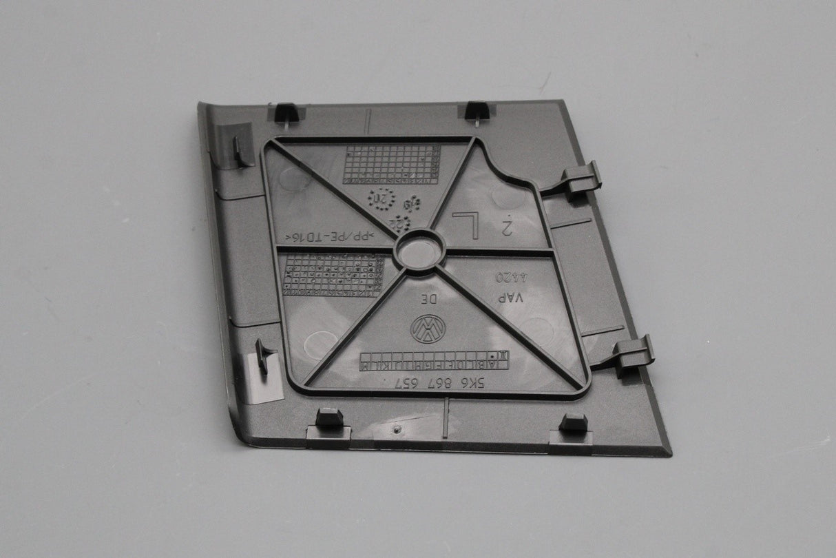 VW Golf MK6 2009-13 rear light inspection cover (left) 5K6867657 82V