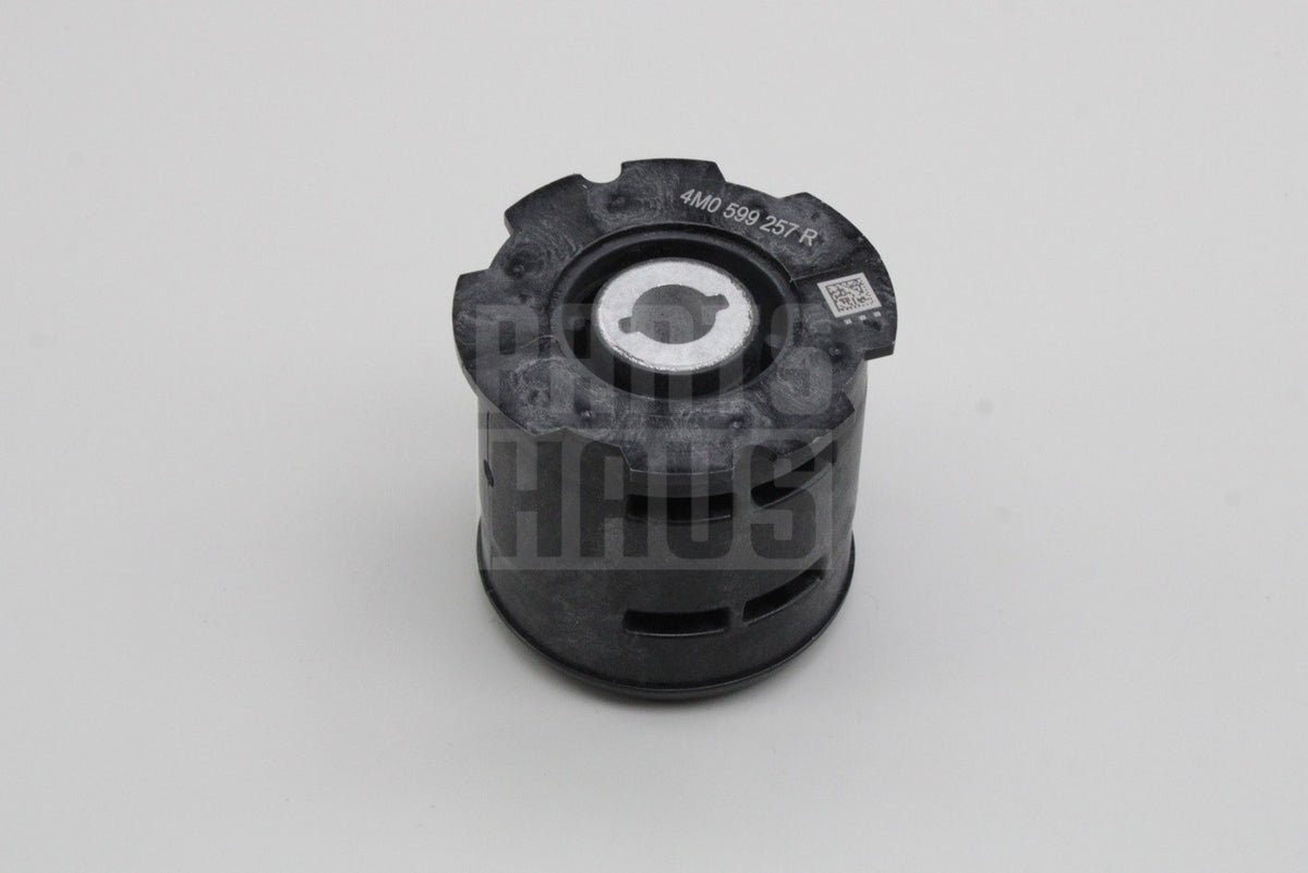Audi A8 RS5 A5 S5 A4 S4 Q7 Touareg rear diff sub frame bush 4M0599257R