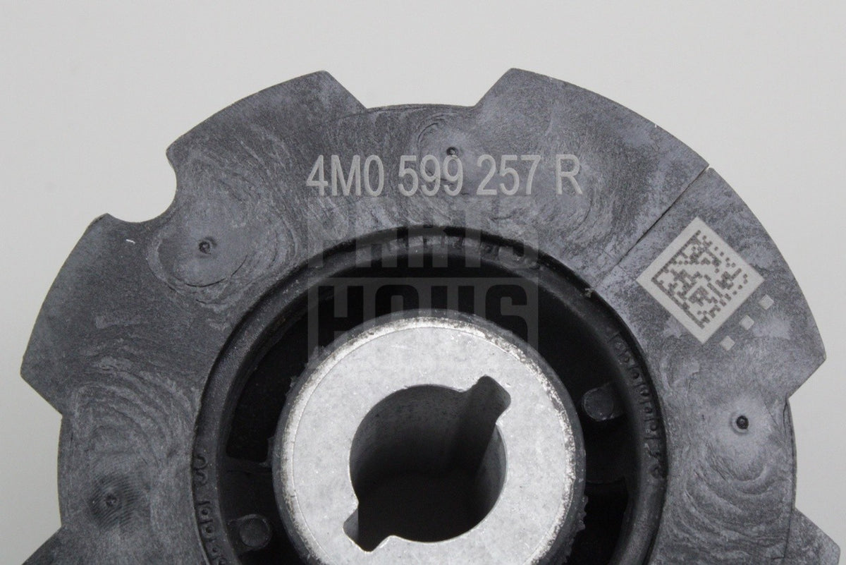 Audi A8 RS5 A5 S5 A4 S4 Q7 Touareg rear diff sub frame bush 4M0599257R