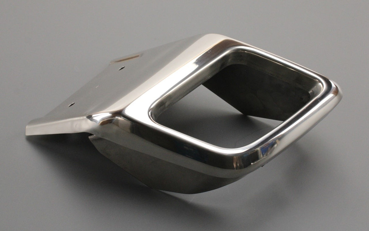 Range Rover Evoque 2012-18 2.0L exhaust finishing trim (right) LR027871