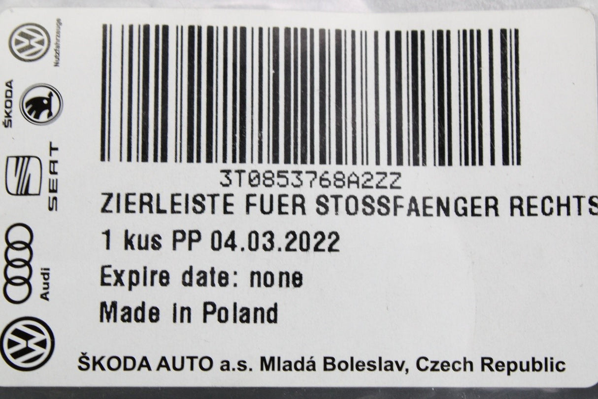 Skoda Superb 2014-2015 front bumper chrome trim (right) 3T0853768A 2ZZ