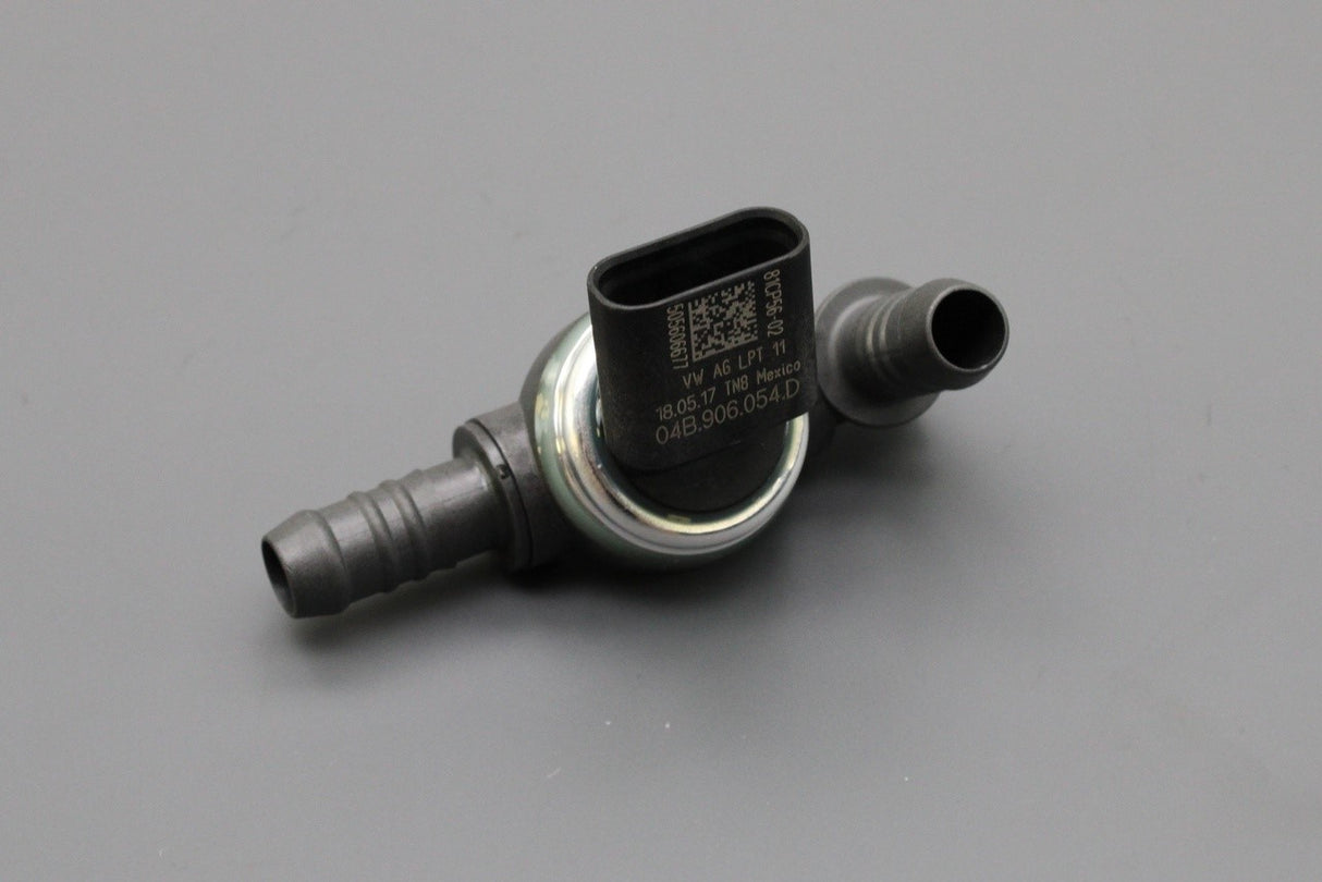 VW Golf MK7 MK7.5 Audi A3 Skoda 2.0 TDI fuel pressure sensor 04B906054D
