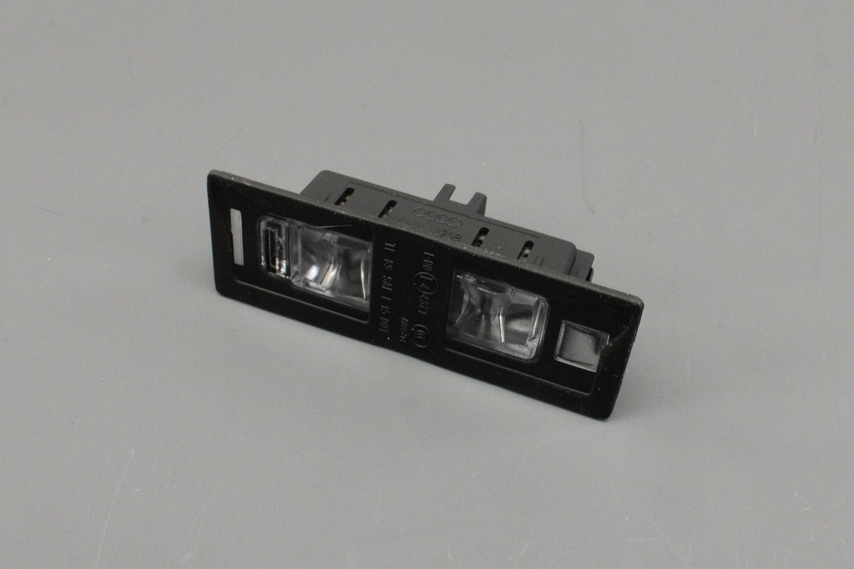 Audi Q2 Q3 19-on Q5 17-on Q7 RS5 LED number plate light 8W6943021B