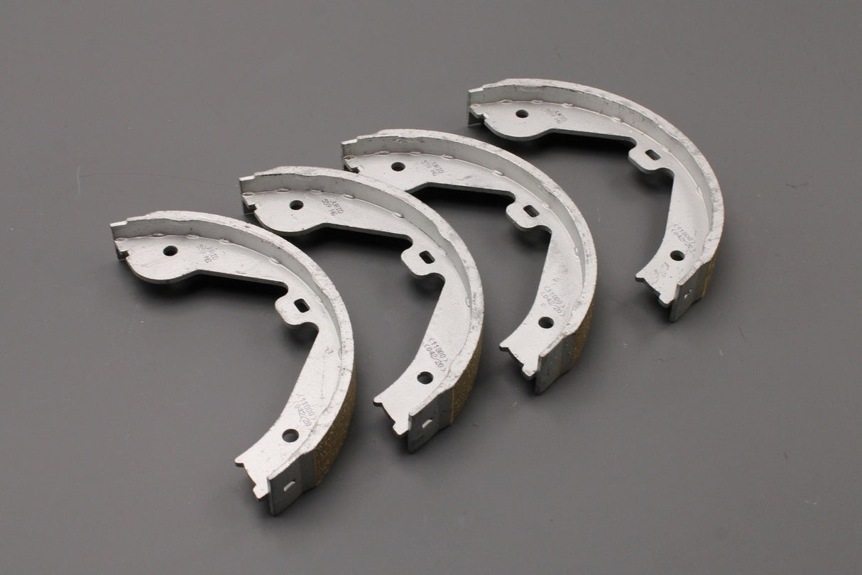 Range Rover 2010-2012 rear parking brake shoe kit SFS000051
