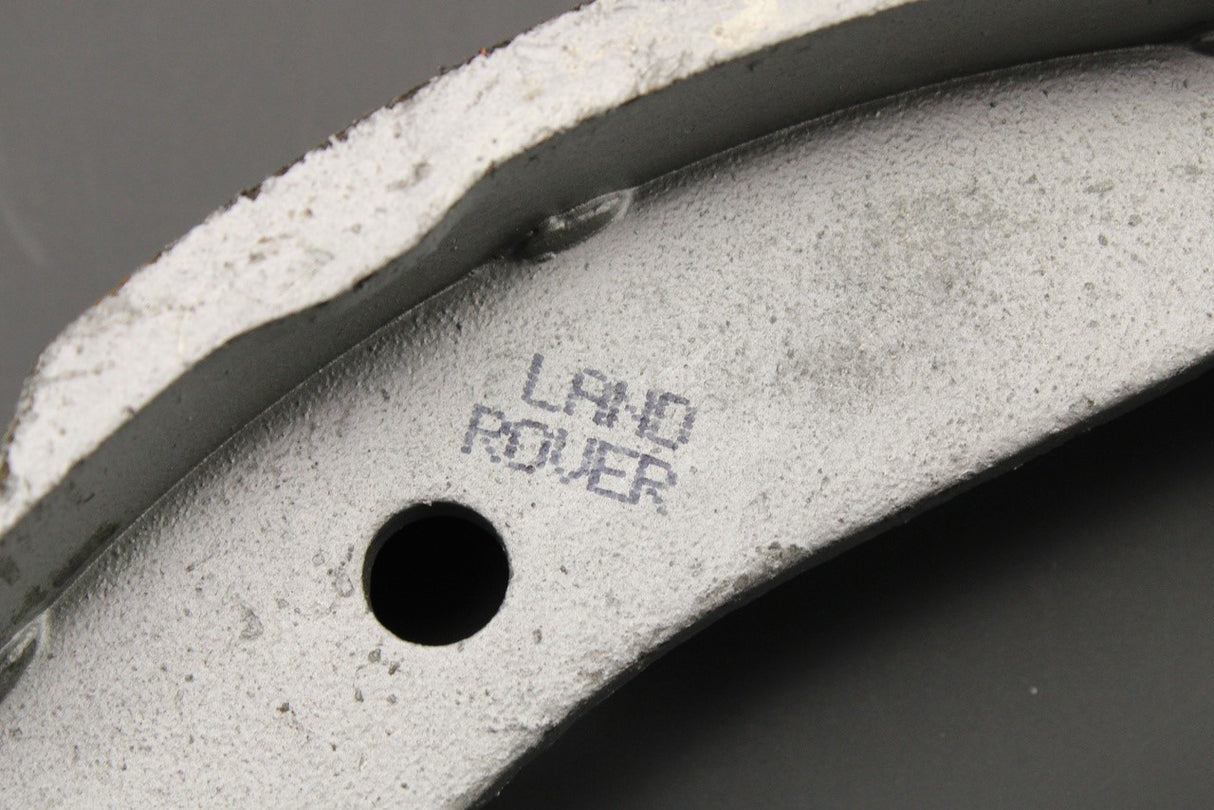 Range Rover 2010-2012 rear parking brake shoe kit SFS000051