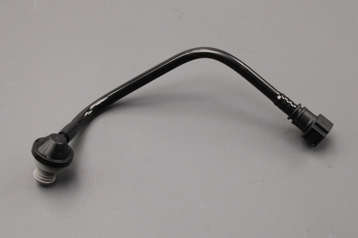 Land Rover Discovery 4 2010-2016 brake servo vacuum hose LR051575