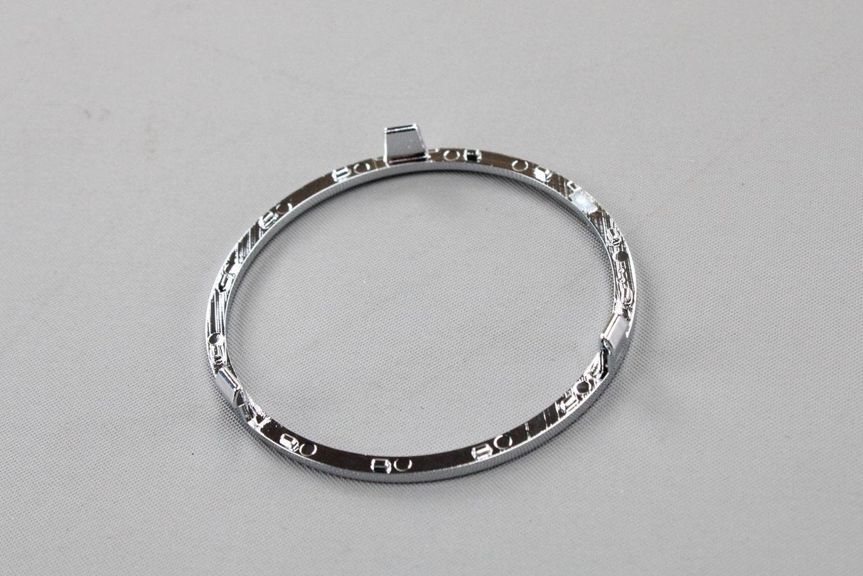 SEAT Ateca 2016-on centre console trim ring frame (chrome) 575863267 2ZZ