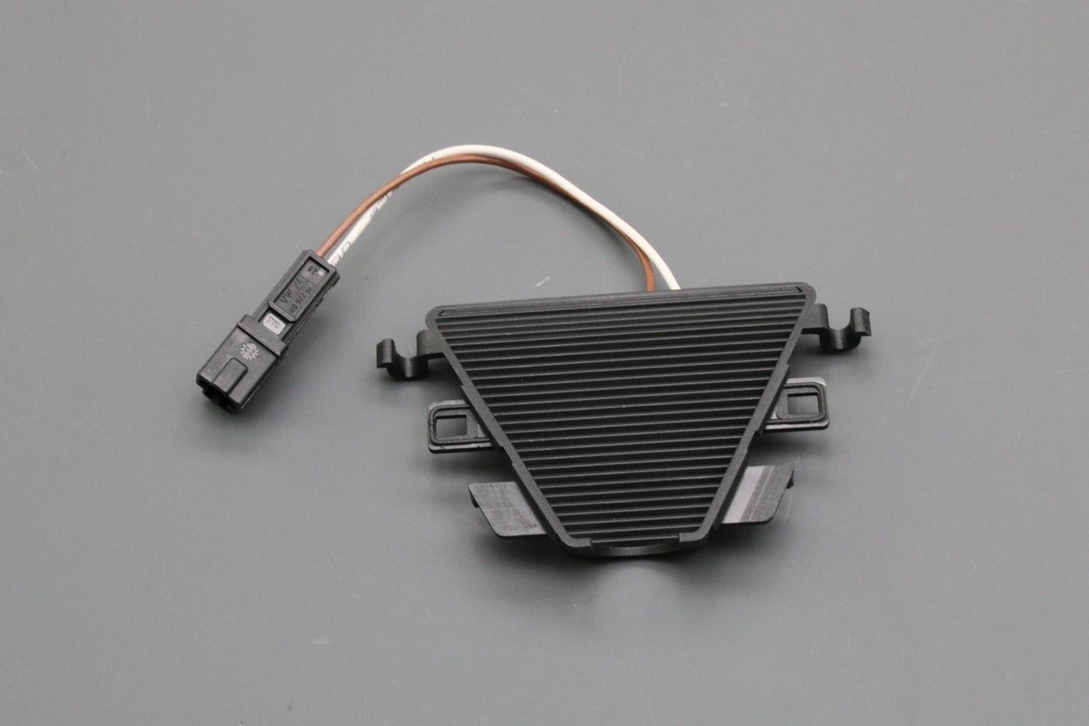 Cupra Formentor 2021-on windscreen camera carrier (front) 5FF862505A