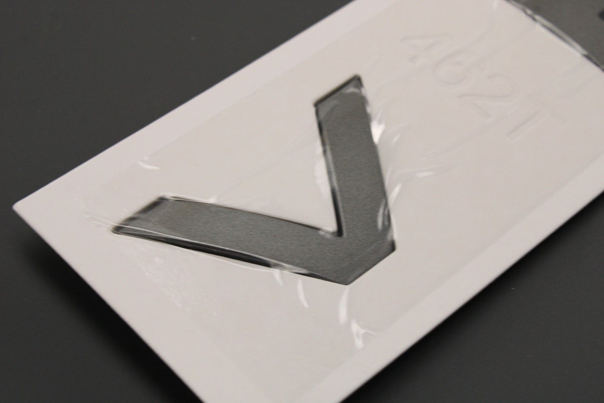 Land Rover Discovery 5 2017-on 'VERY' boot emblem (rear) LR083091