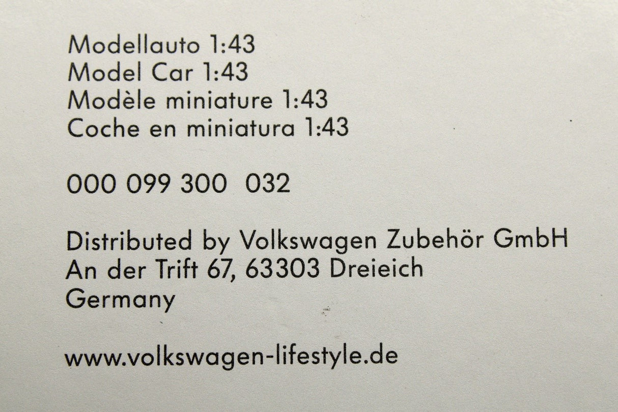 Volkswagen Karmann Ghia Cabriolet model (1/43 scale) 000099300 032