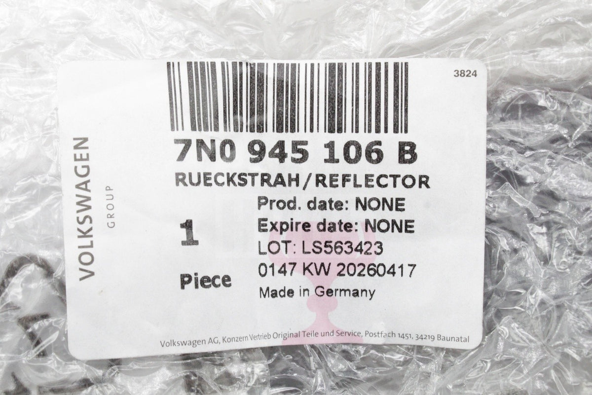 VW Sharan SEAT Alhambra 2011-23 rear bumper reflector (right) 7N0945106B