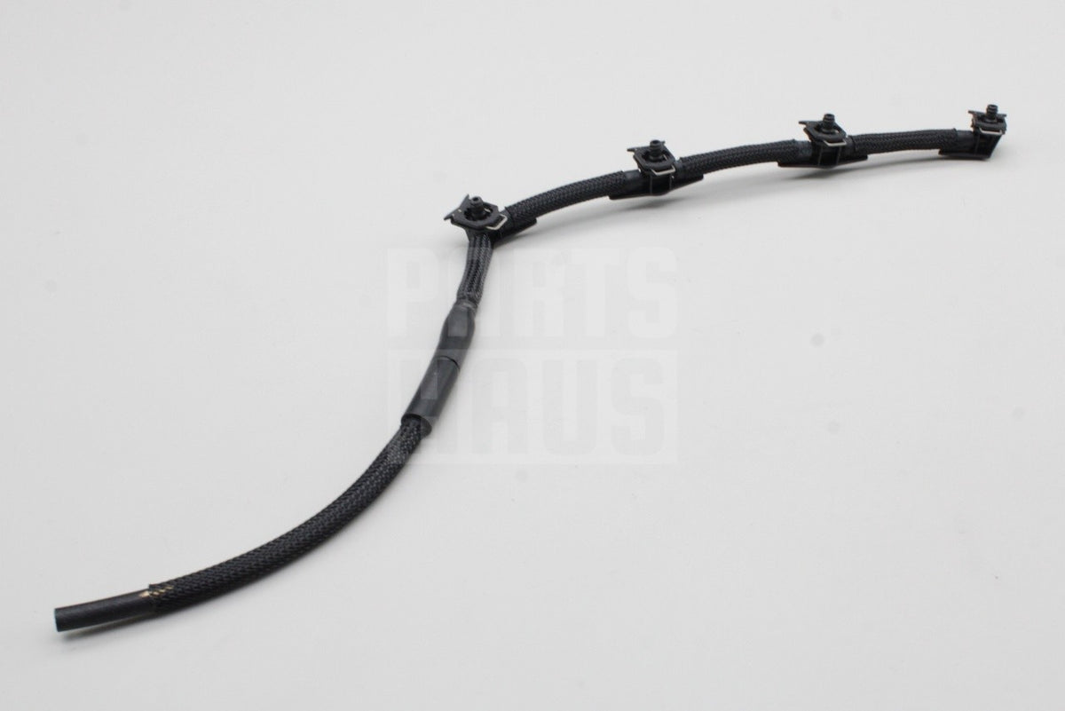 VW Transporter T6.1 2020-24 2.0 TDI injector fuel return line 04L130235Q