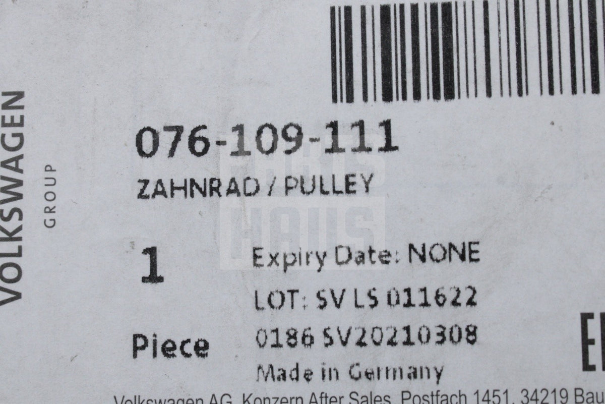 VW Crafter 2006-2010 2.5 TDI camshaft timing belt pulley 076109111