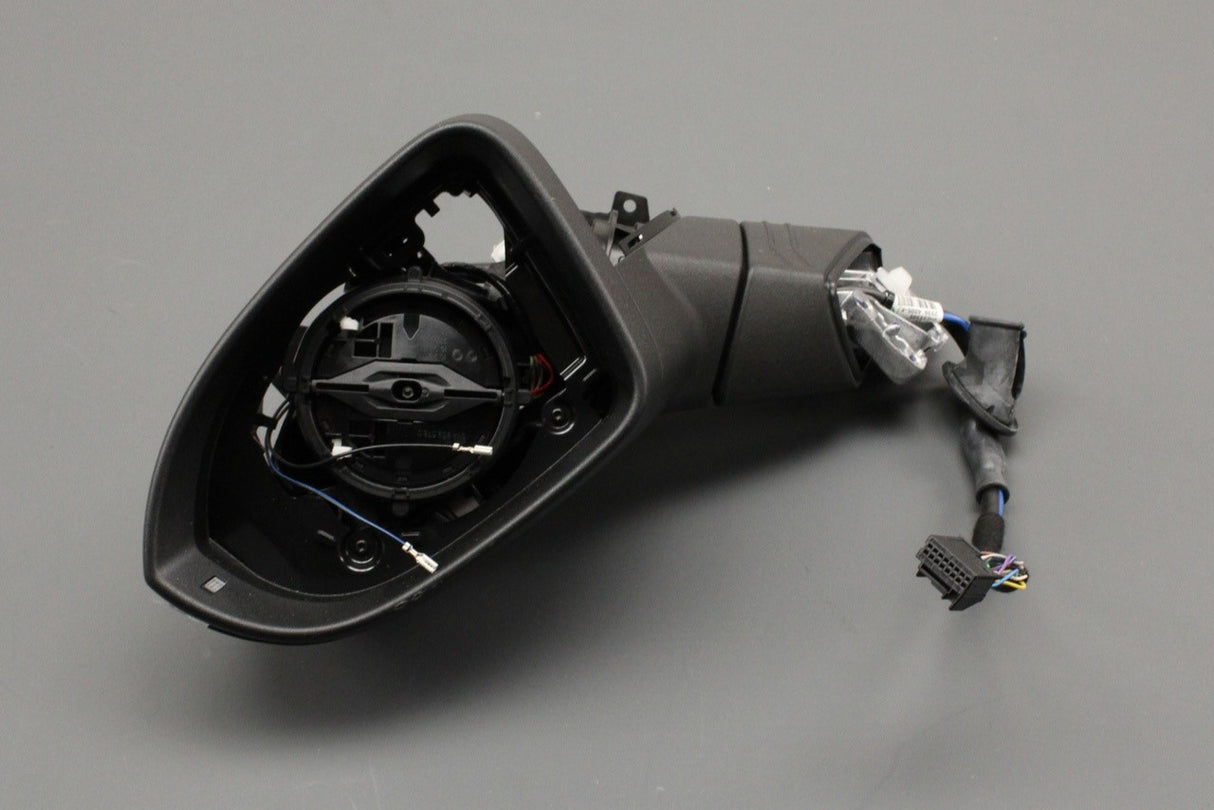 Cupra Born 2022-on RHD wing mirror housing (left) 10H857507H 9B9