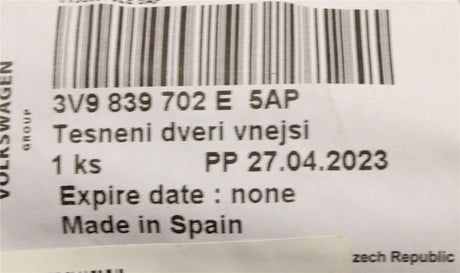 Skoda Superb Combi 2015-2024 door seal (rear right outer) 3V9839702E 5AP