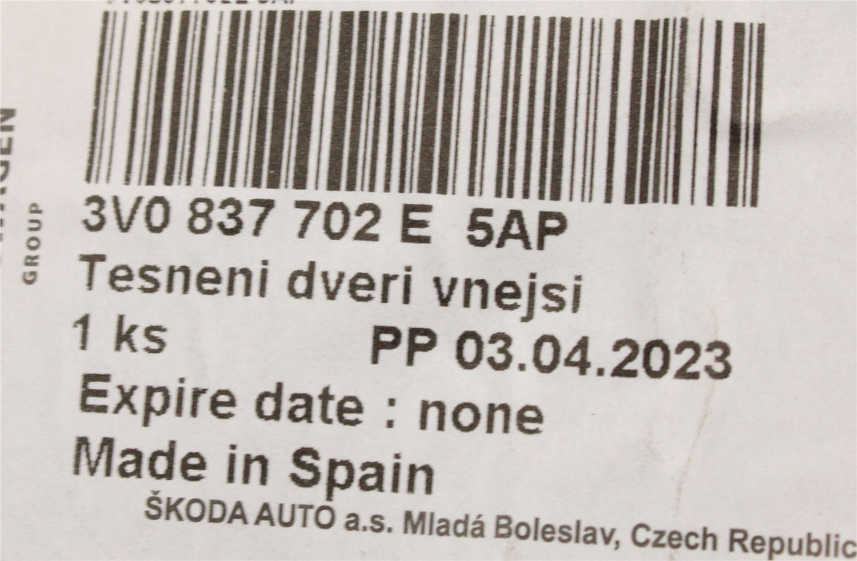 Skoda Superb 2015-2024 door seal (front right outer) 3V0837702E 5AP