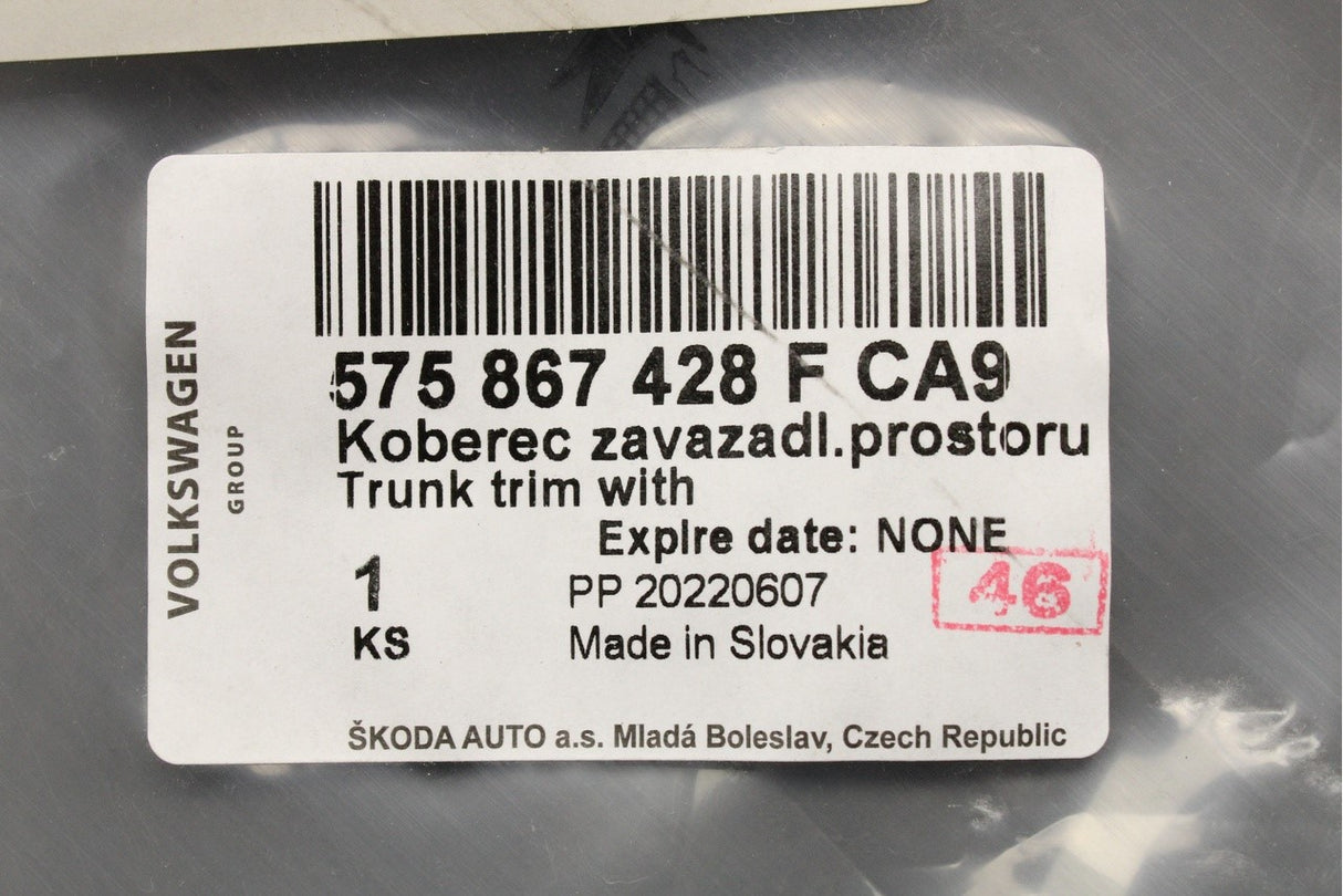 SEAT Ateca 2016-on luggage compartment trim (right) 575867428F CA9