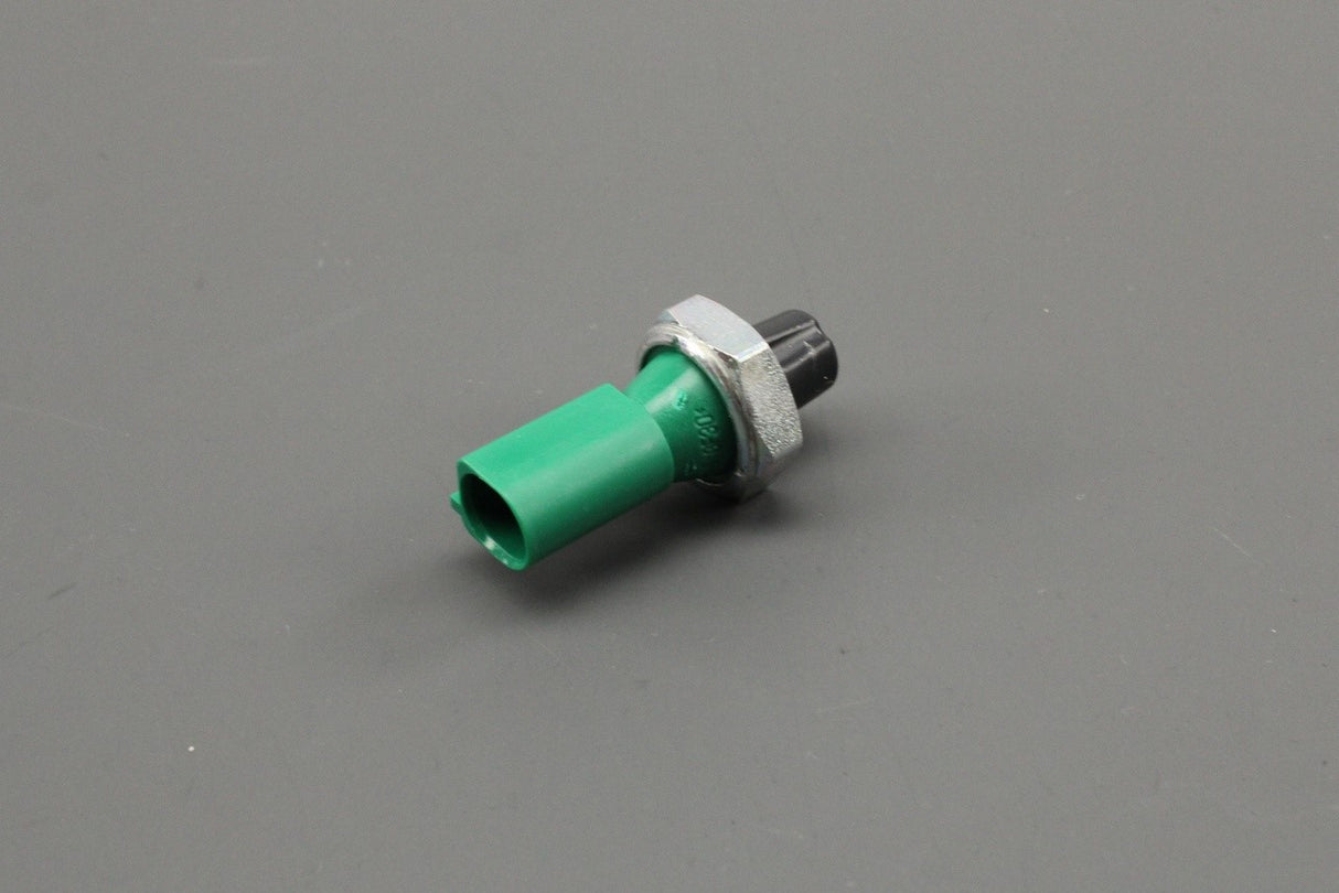 Bentley Continental Bentayga Flying Spur oil pressure switch 079919081D