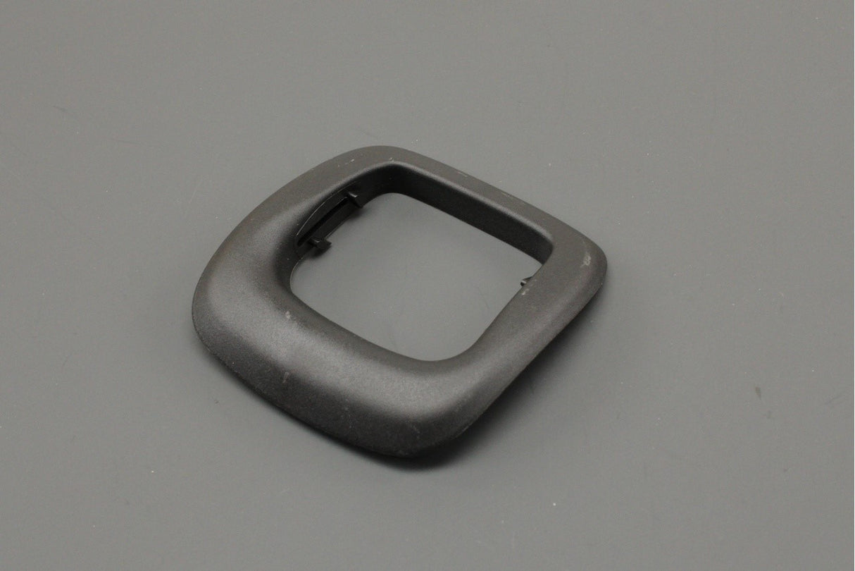 VW Passat Caddy Skoda Superb 1997-2020 seatbelt trim (centre) 2K5857781 71N