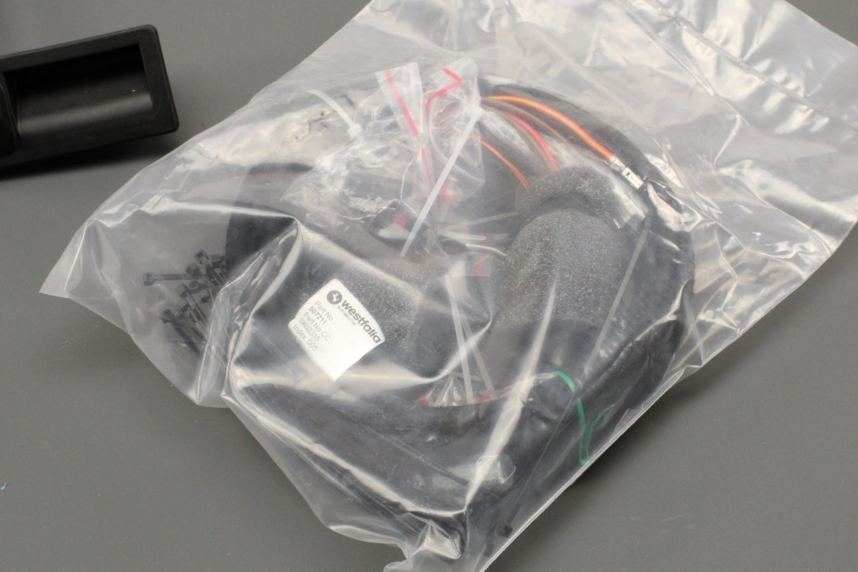 Audi A3 S3 RS3 8V 2017-20 retro-fit reversing camera kit 8V0054634