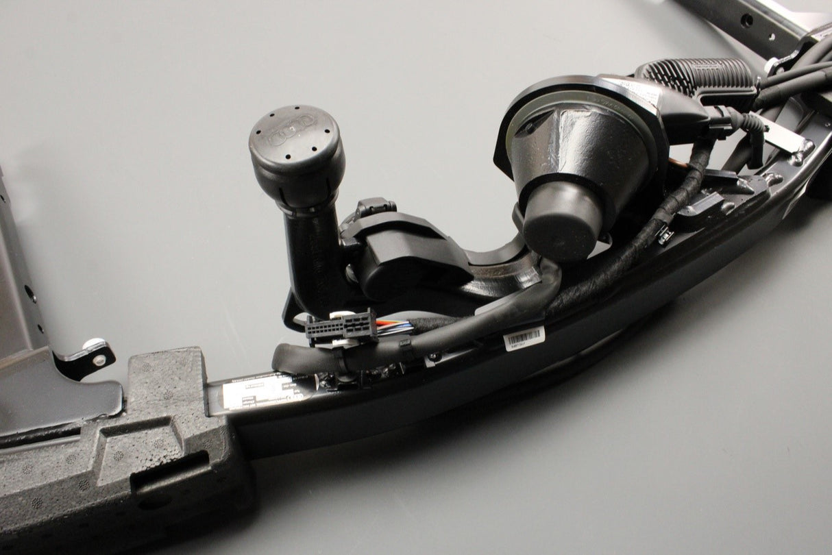 A4 2016-on A5 2017-on electric swivel deployable tow bar kit 8W0092157B