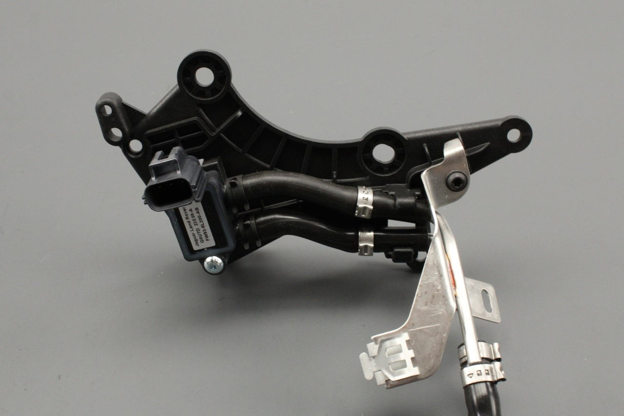 Land Rover Discovery 4 10-16 3.0 V6 exhaust gas pressure sensor LR071398