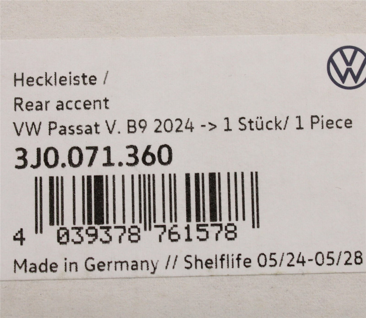 VW Passat estate B9 2024-on tailgate protective strip (chrome) 3J0071360