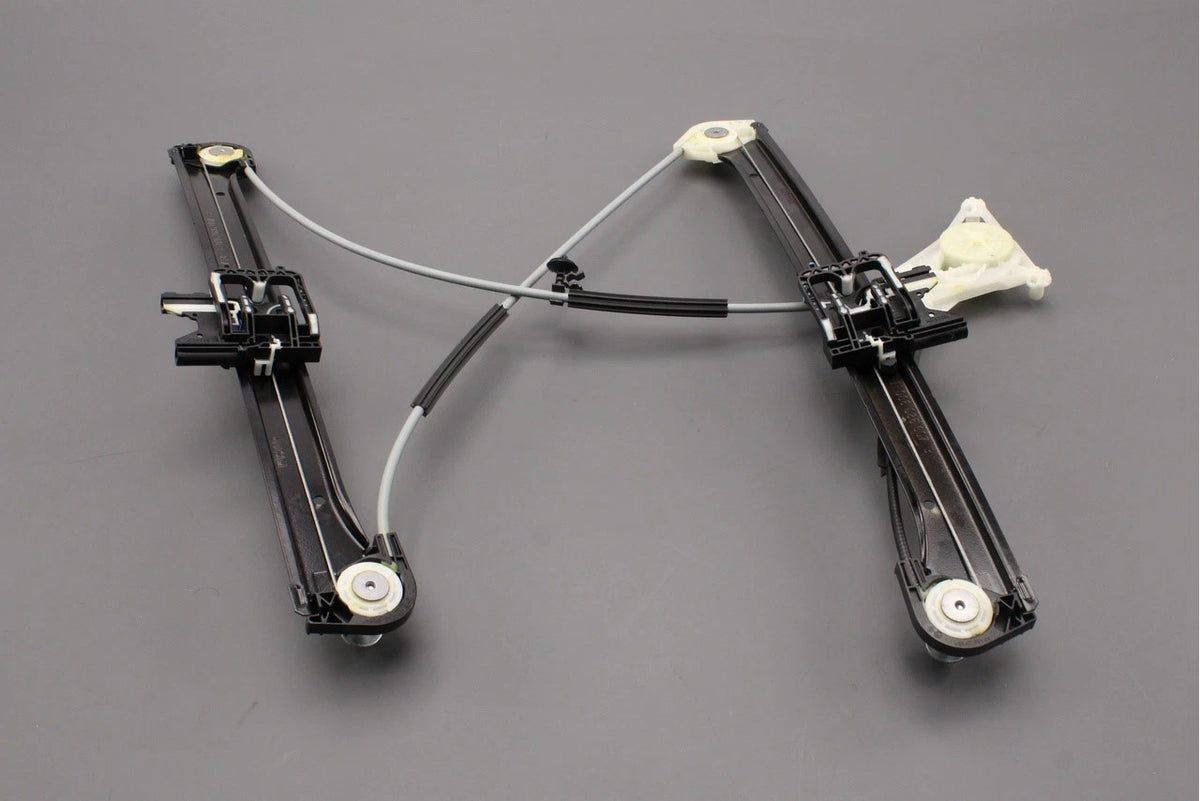 Audi A3 S3 RS3 Sportback 13-21 window regulator (front right) 8V4837462