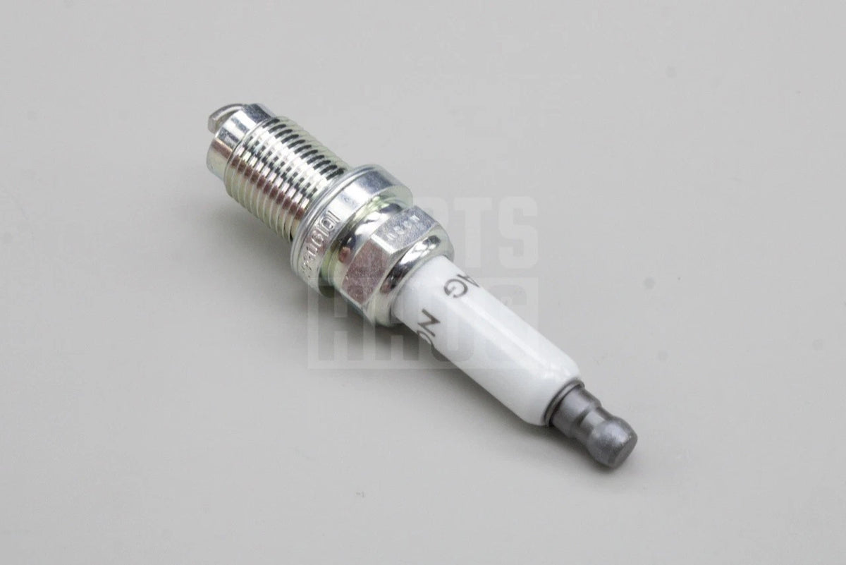 VW Eos Golf MK6 Passat Scirocco 1.4 TSI TFSI spark plugs (x4) 101905626
