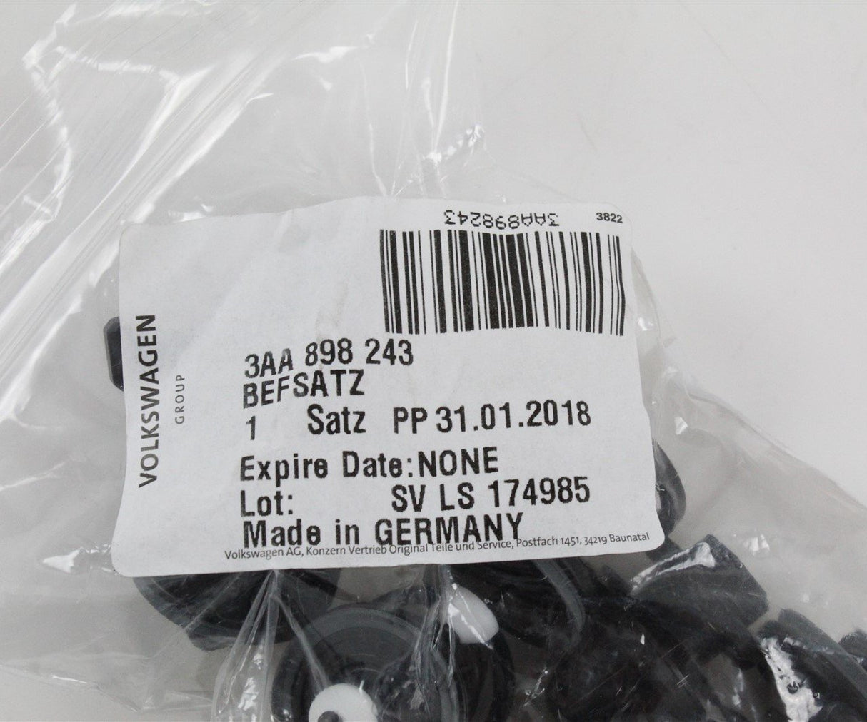 VW Passat B7 2011-2015 door card interior fixing clips set 3AA898243