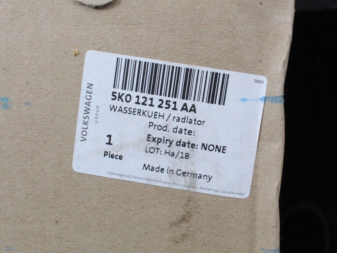 VW Beetle Touran Skoda Octavia Leon coolant radiator 5K0121251AA