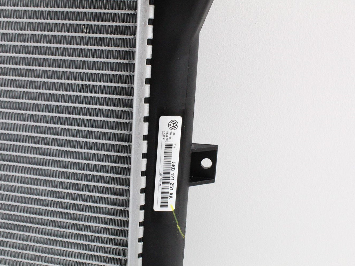 VW Beetle Touran Skoda Octavia Leon coolant radiator 5K0121251AA