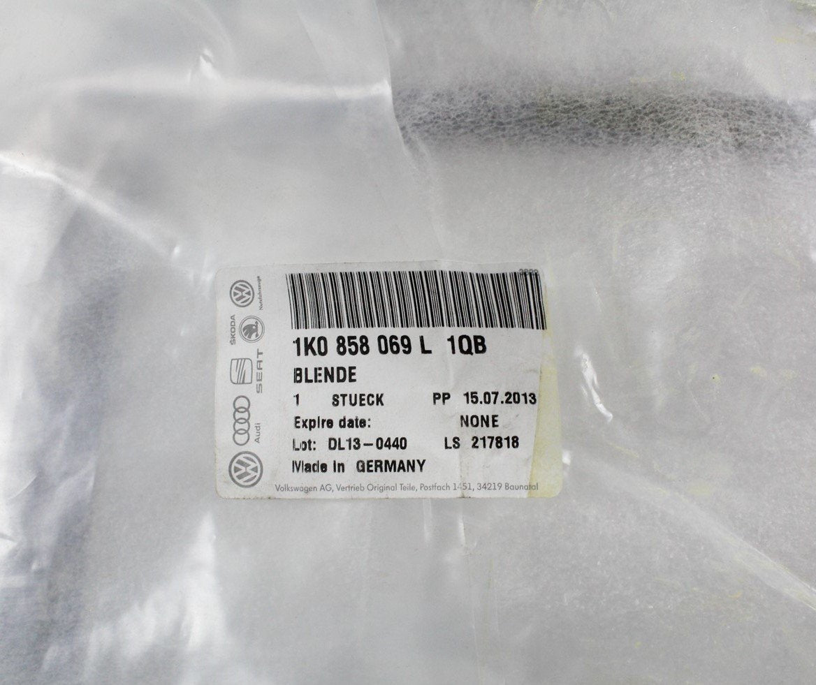 VW Golf MK5 centre console radio surround trim facia 1K0858069L