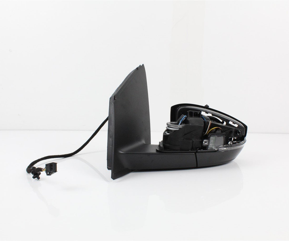 VW Polo 6R 2010-14 left hand wing mirror housing 6R2857507AB 9B9