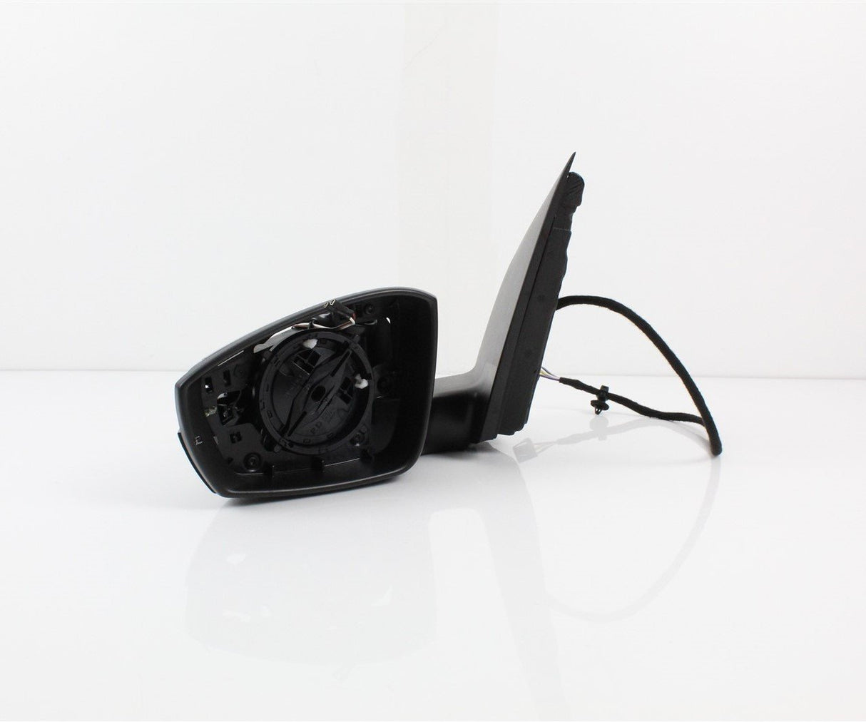 VW Polo 6R 2010-14 left hand wing mirror housing 6R2857507AB 9B9