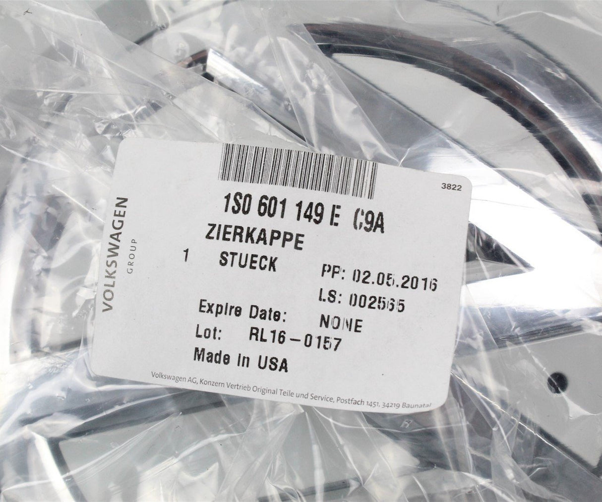 VW UP! 2012-2019 alloy wheel centre cap x1 white 1S0601149E C9A