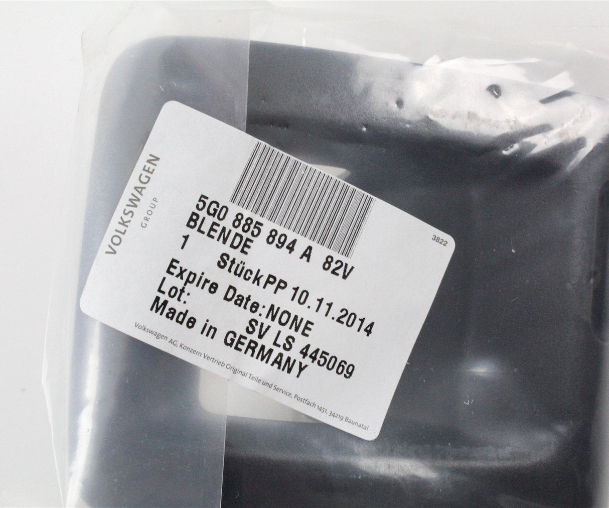 VW Golf MK7 MK7.5 backrest lock surround trim RIGHT 5G0885894A 82V