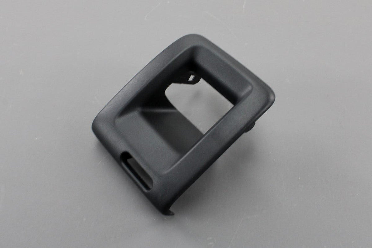 VW Golf MK7 7.5 rear seat backrest release trim (right) 5G0885894B 82V, view 1