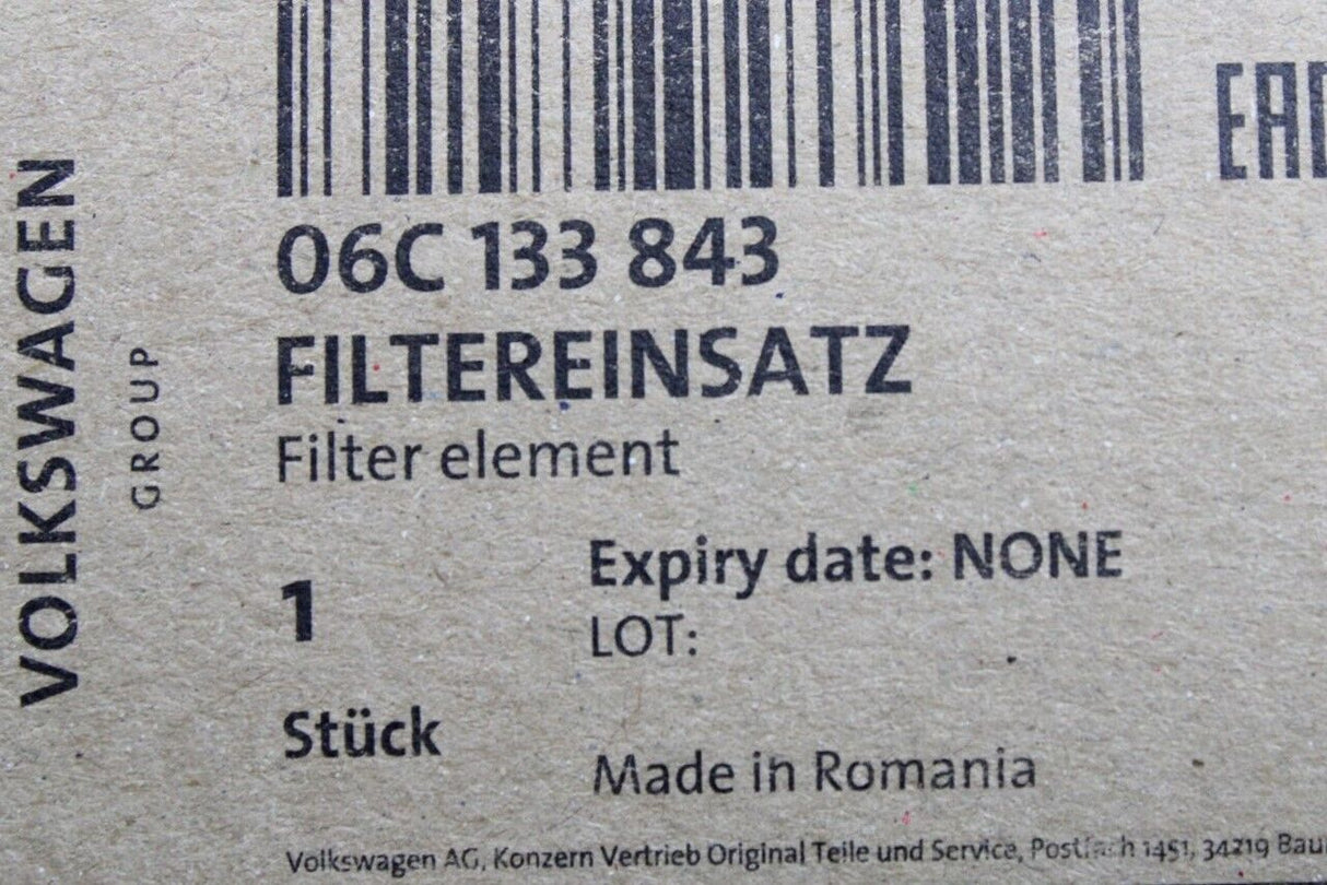 Audi A4 S4 B6 B7 2001-2008 intake air filter element 06C133843