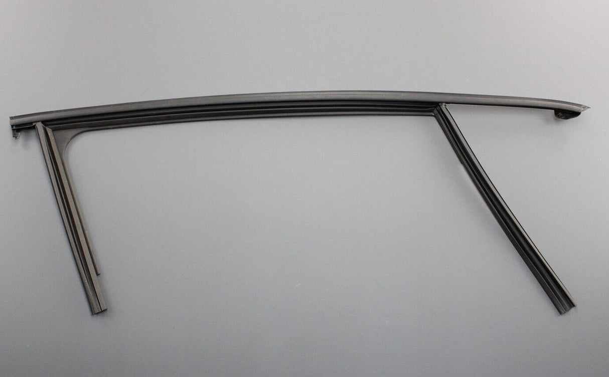 Mercedes-Benz GLA 200 & GLA 180 window guide rail (right) A1567250225