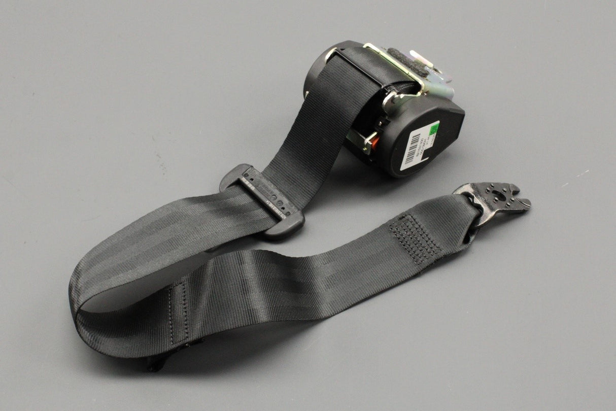 VW Golf Estate MK7 MK7.5 2014-2020 seat belt (rear) 5G9857805 RAA