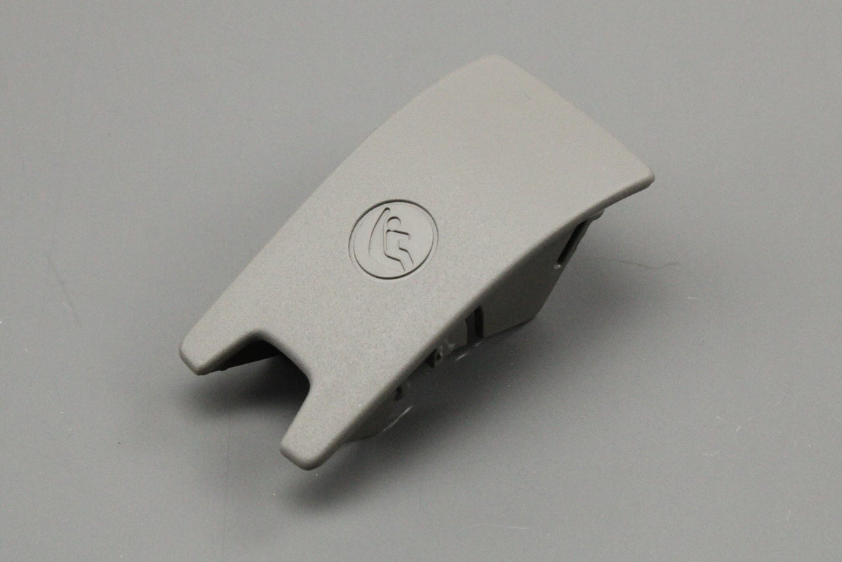 Audi A4 S4 B9 A5 S5 A6 S6 A6L rear isofix cover (x1) 8W0887187 LV8, view 1