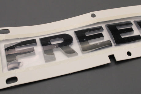 Land Rover Freelander 2 2006-2014 boot lid name plate badge LR003864
