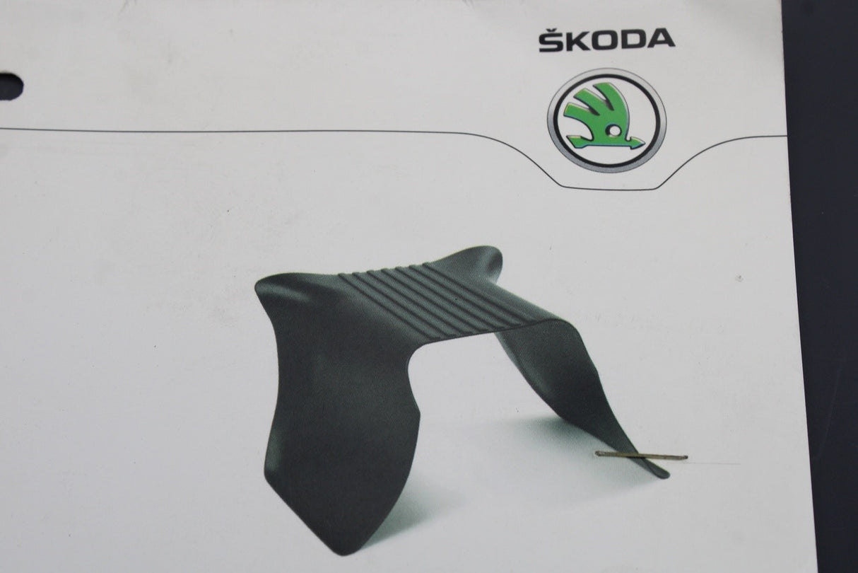 Skoda Superb 3V 2015-2024 rear tunnel rubber floor mat 3V0061580