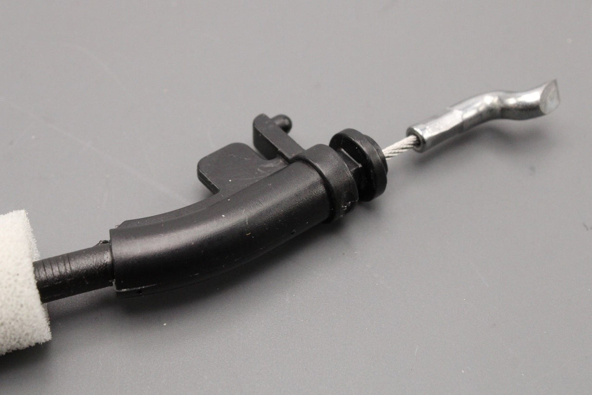 VW Passat B9 Skoda Superb 2024-on boot lock bowden cable 3J0827535