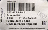 Skoda Octavia 2013-20 saloon tailgate boot lid wiring grommet 5E5971829A