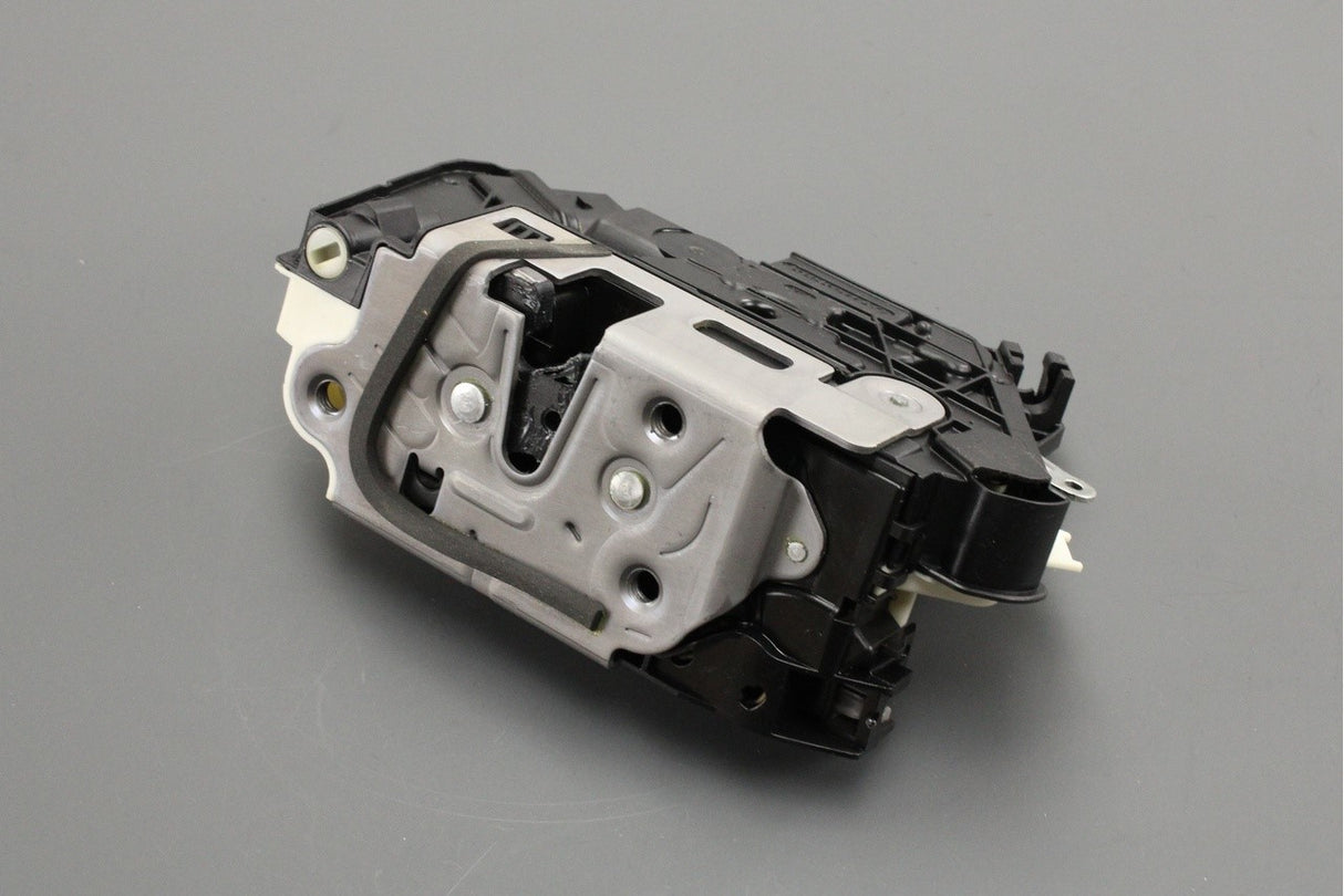 VW Up! Skoda Citigo SEAT Mii 2012-on RHD door lock (left) 1S2837015G