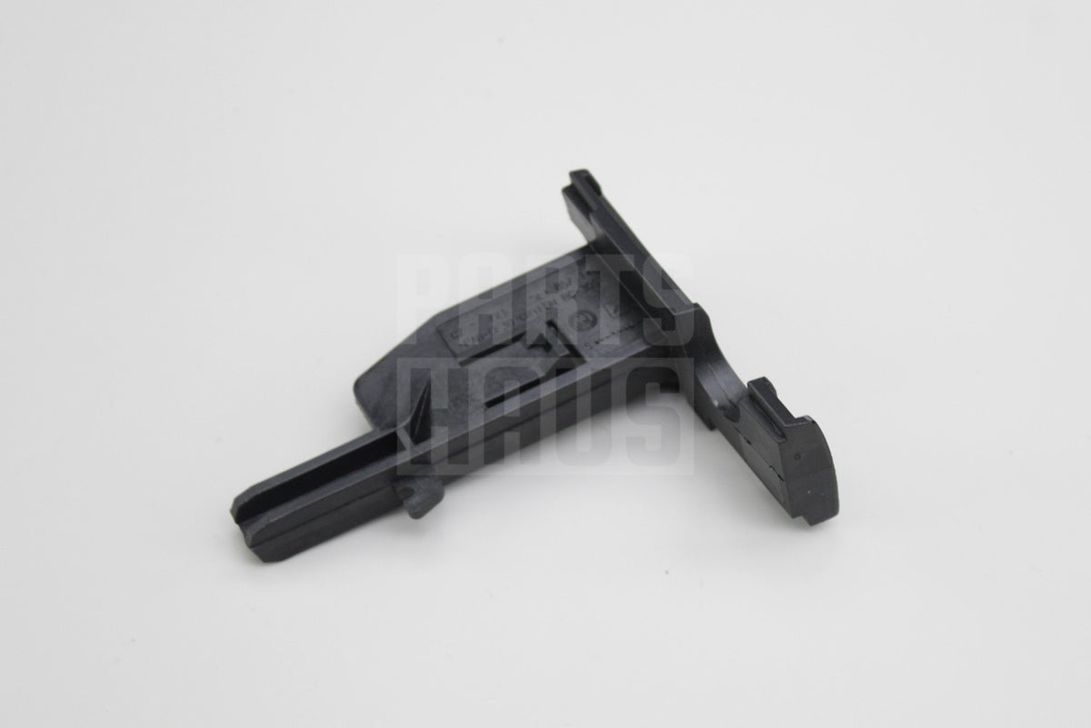 Skoda Yeti 2010-18 actuator for glove box lid (RHD) 5L2857148
